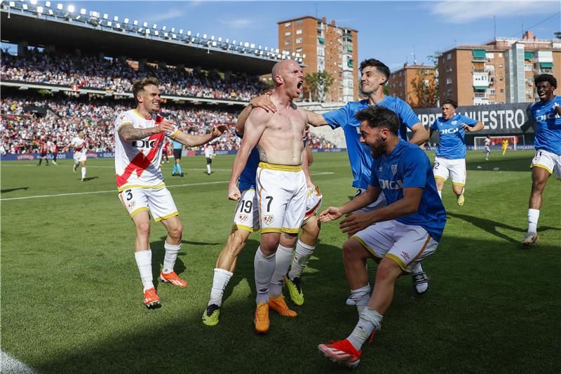 لاعبو رايو فاليكانو