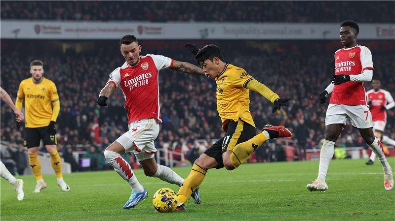 لقاء سابق بين الفريقين