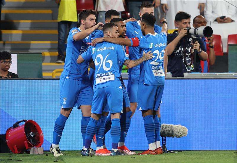 لاعبو الهلال