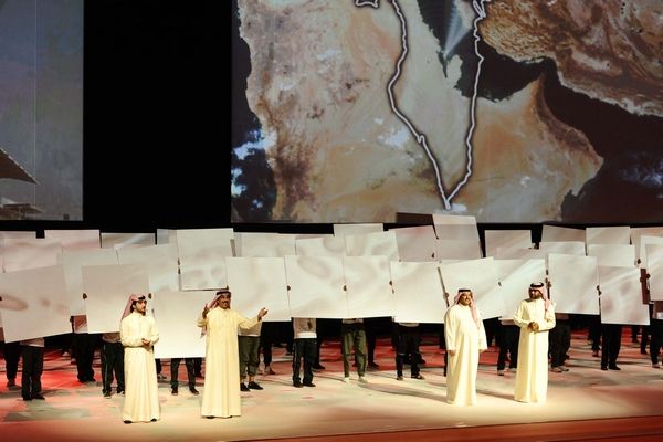 إحدى الفقرات الغنائية خلال حفل الأفتتاح