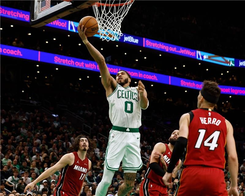 من مباراة بوسطن سلتيكس و ميامي هيت