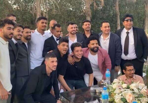 روقا بين لاعبي الزمالك