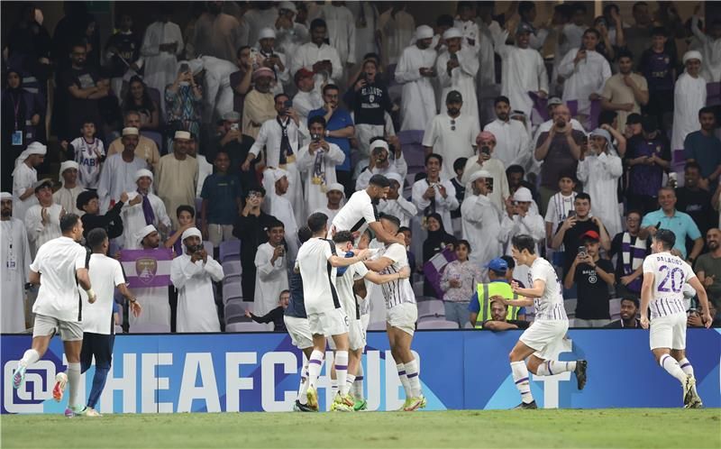 لاعبو العين