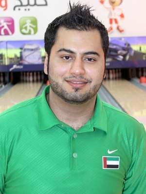 النجم الإماراتي محمود العطار