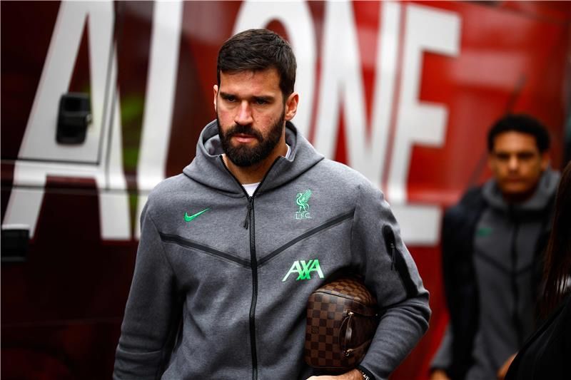 أليسون بيكر