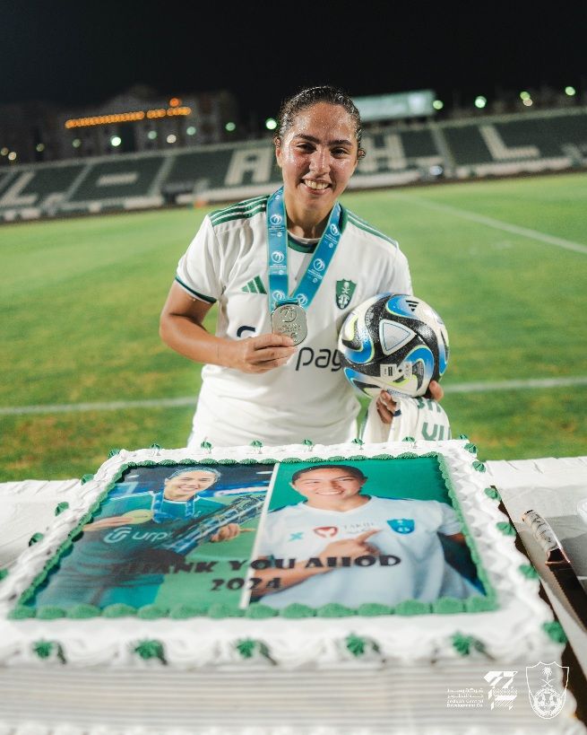 عهود العماري بعد قرار الاعتزال