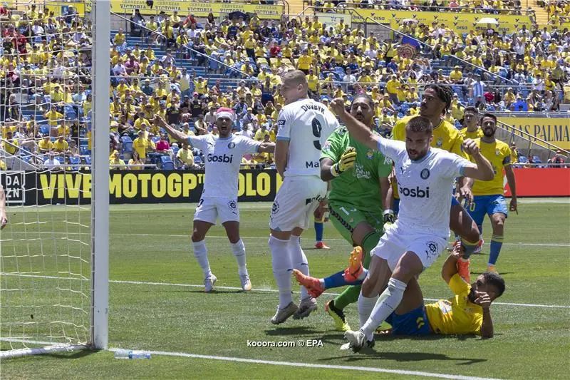 ?i=epa%2fsoccer%2f2024-04%2f2024-04-27%2f2024-04-27-11304625_epa