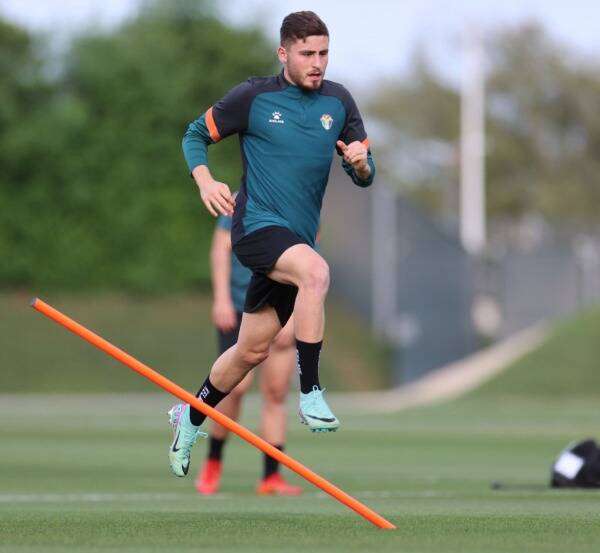 علي العزايزة