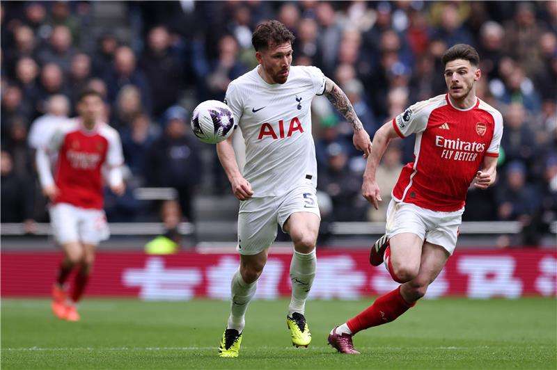 من لقاء توتنهام وآرسنال