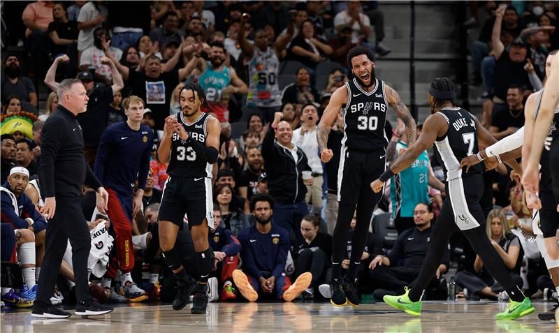 سان أنتونيو سبيرز