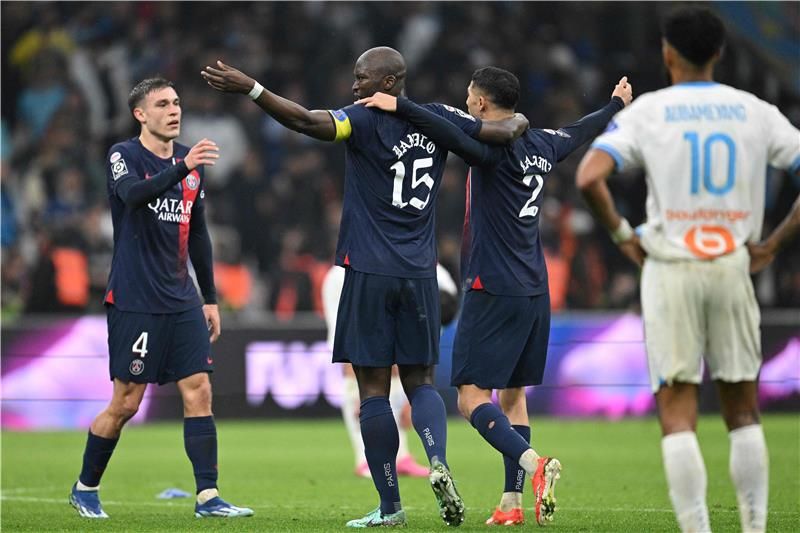 لاعبو باريس سان جيرمان