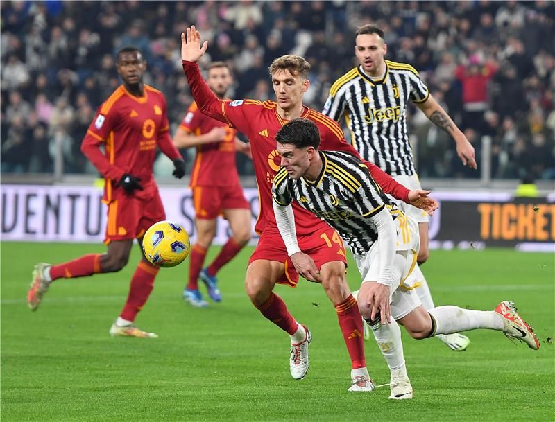 لقاء سابق بين الفريقين