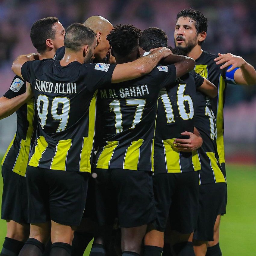 لاعبو الاتحاد