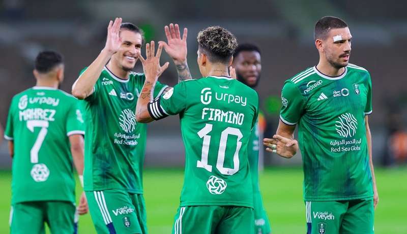 لاعبو أهلي جدة