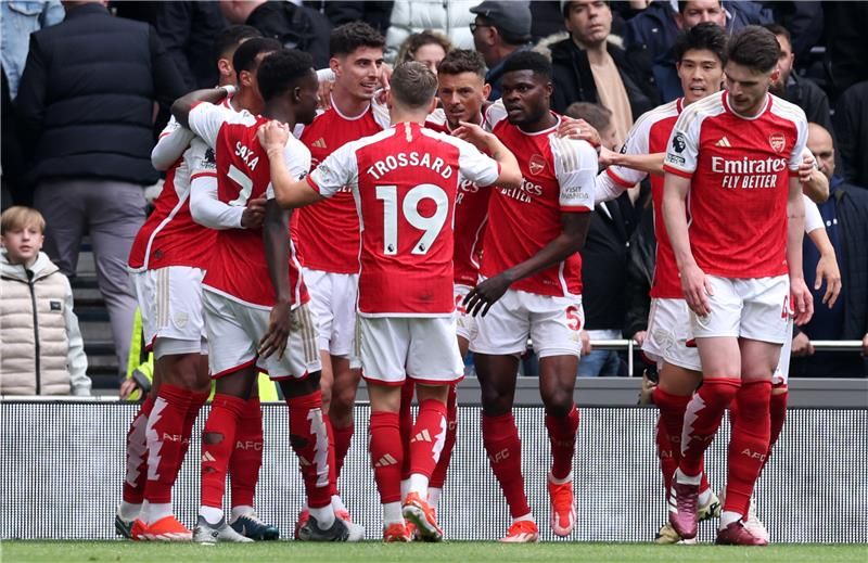 لاعبو آرسنال