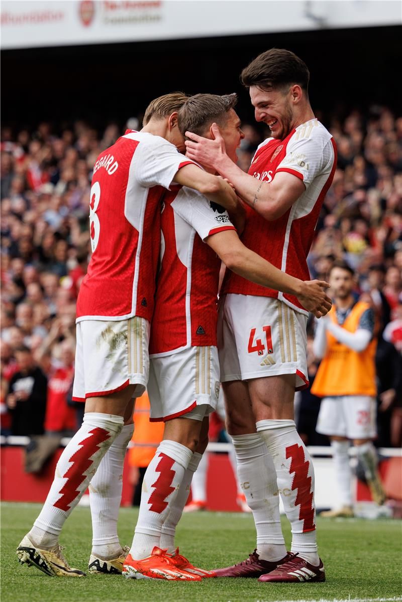 فرحة لاعبي آرسنال