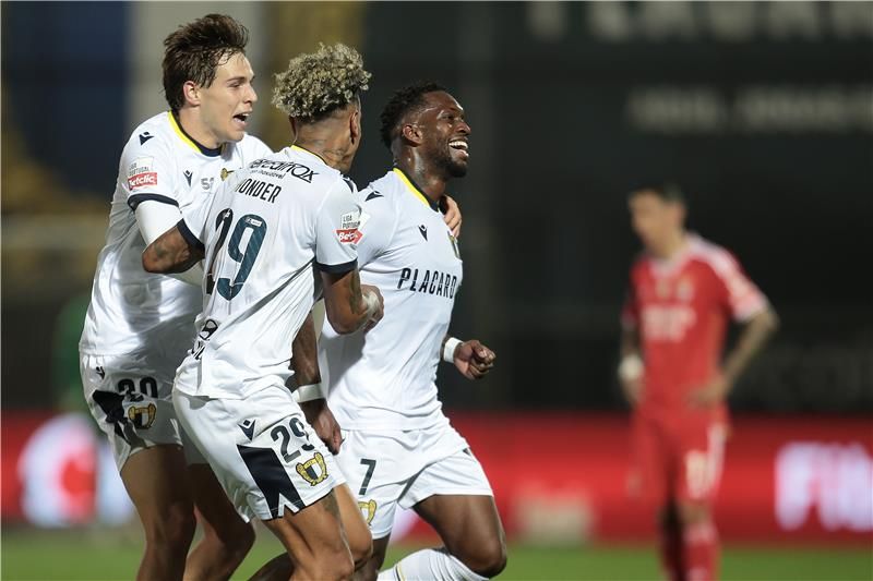 لاعبو فاماليكاو