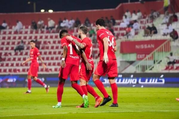 لاعبو شباب الأهلي