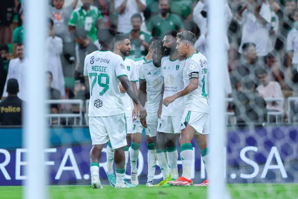 لاعبو الأهلي