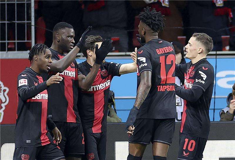 لاعبو باير ليفركوزن