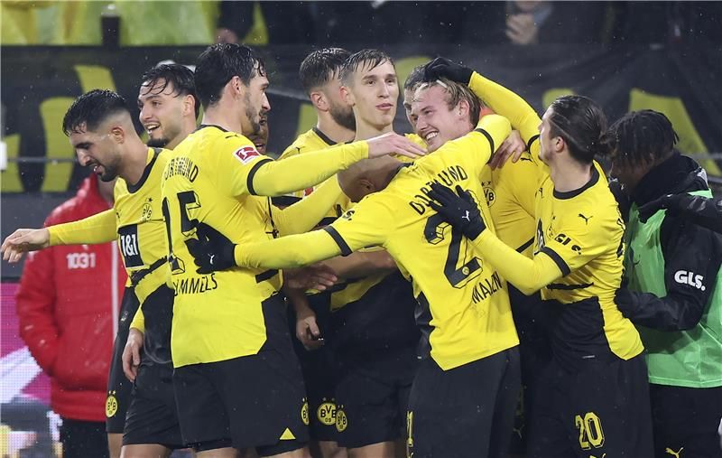 لاعبو دورتموند