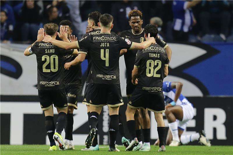 لاعبو فيزيلا