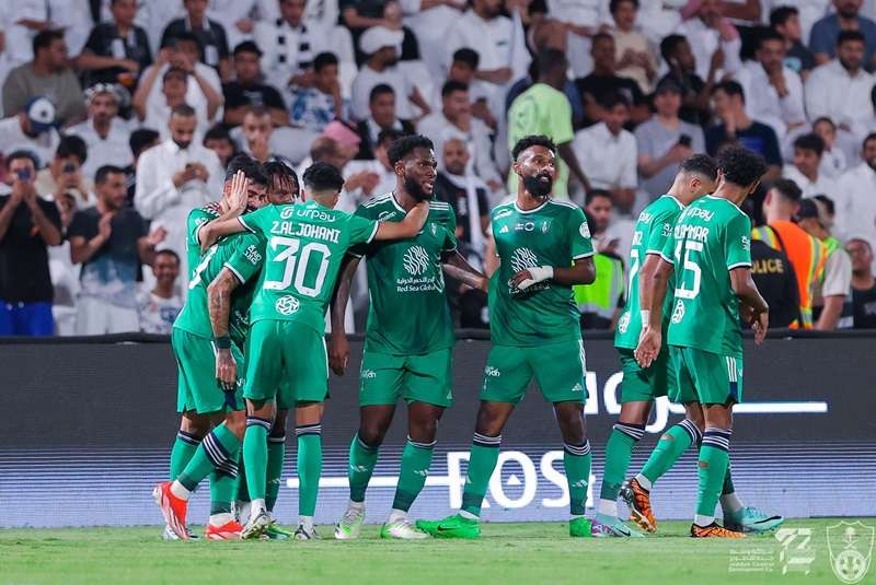 لاعبو الأهلي