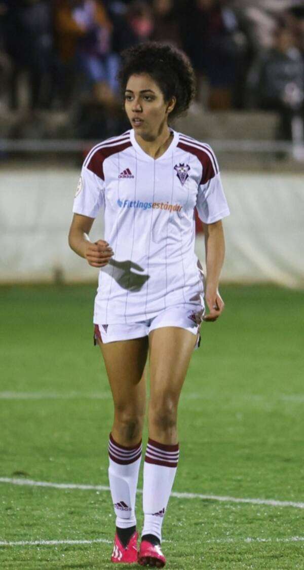 سارة عصام مع ألباسيتي الإسباني