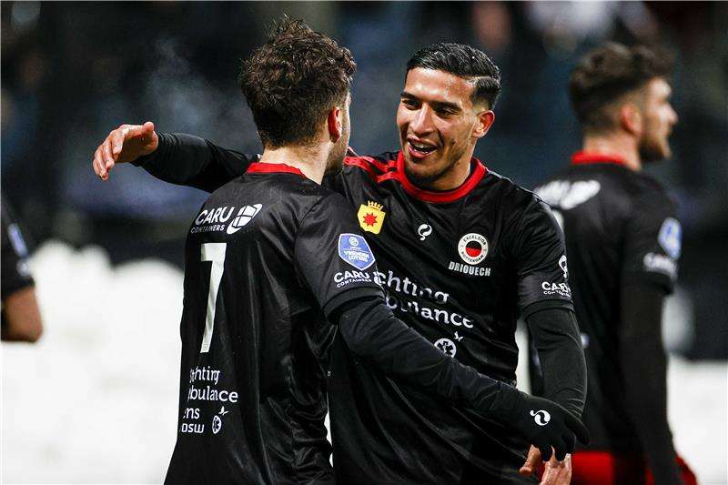 لاعبو إكسلسيور