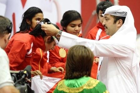 الشيخ احمد بن حمد آل خليفة يتوج مريم القاسمي