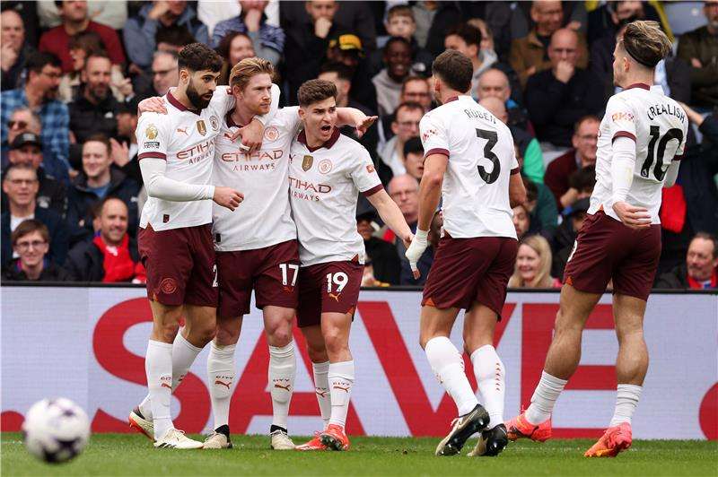 لاعبو مانشستر سيتي