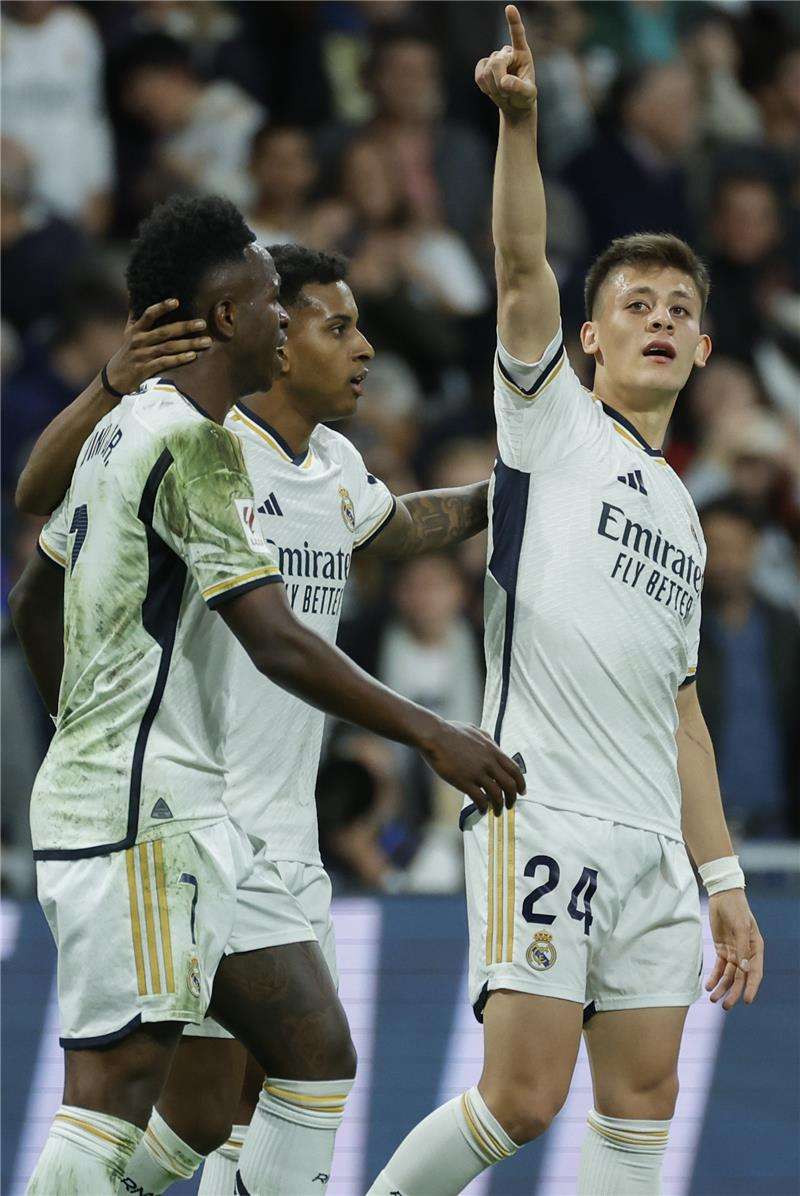 أردا جولر مع فينيسيوس ورودريجو