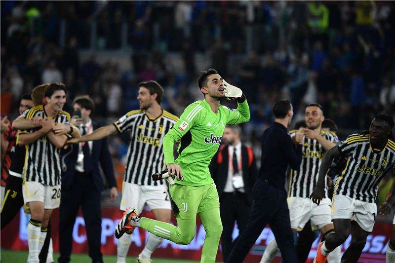 فرحة لاعبي يوفينتوس