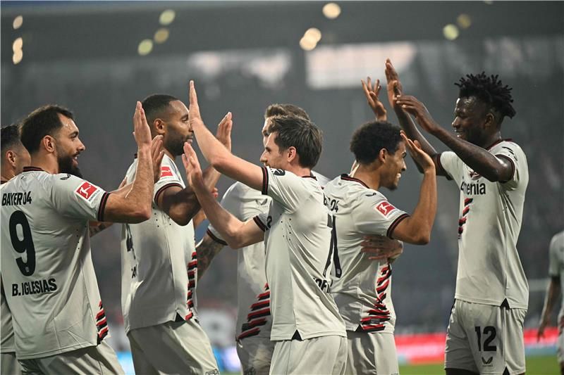 لاعبو باير ليفركوزن