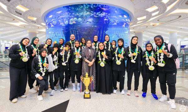 تكريم لاعبات اليد بالأهلي