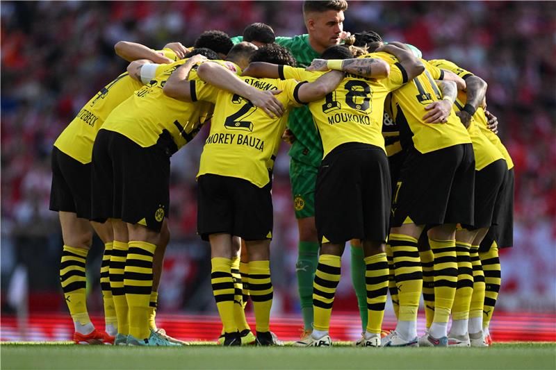 لاعبو دورتموند