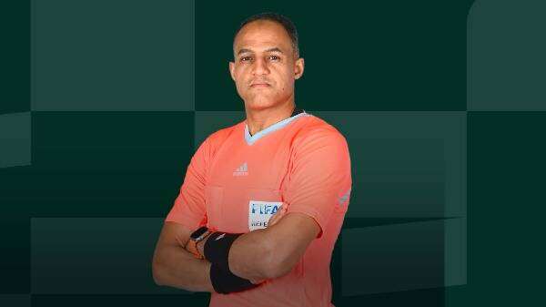 حكم المباراة إسماعيل الفاتح