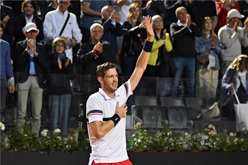 نيكولاس جاري