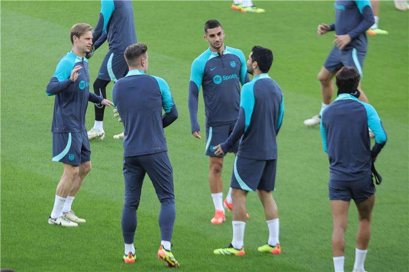 لاعبو برشلونة