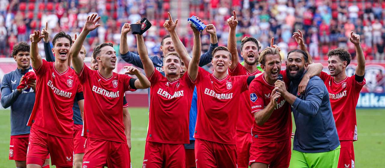 لاعبو تفينتي آنشخيده