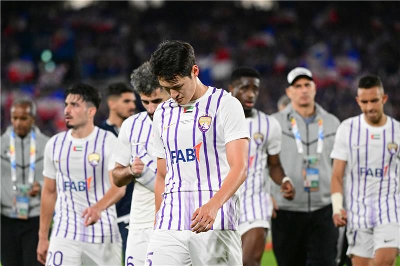 لاعبو العين