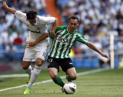 2011-10-15t163154z_01_sps02_rtridsp_3_soccer-spain_reuters