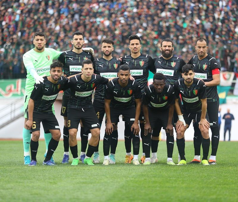 لاعبو مولودية الجزائر