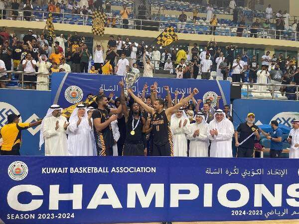 من مراسم التتويج