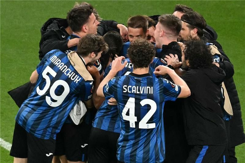 فرحة لاعبي أتالانتا