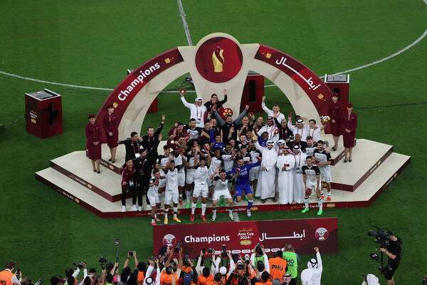 جانب من التتويج