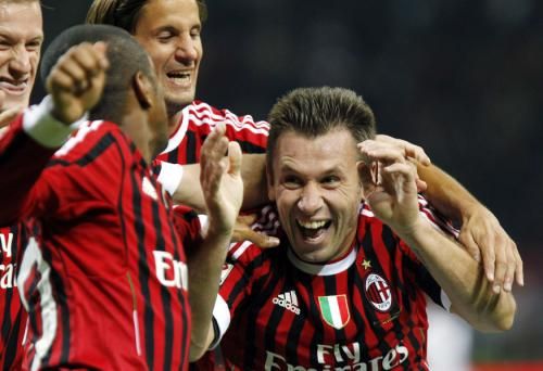 2011-10-15t210100z_01_aga108_rtridsp_3_italy-soccer_reuters