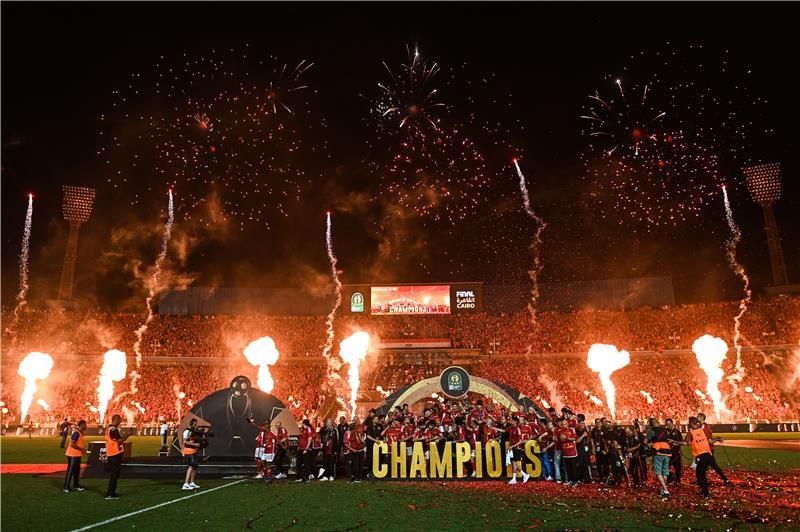 لاعبو الأهلي