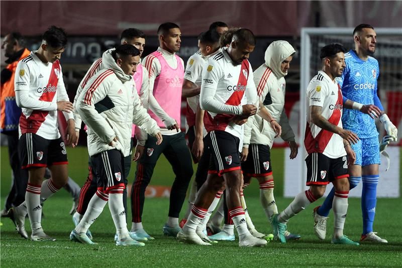 لاعبو ريفر بليت