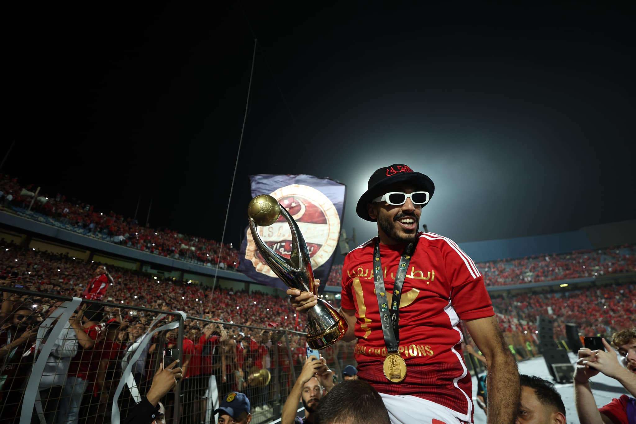 كهربا خلال الاحتفال بالكأس الإفريقية